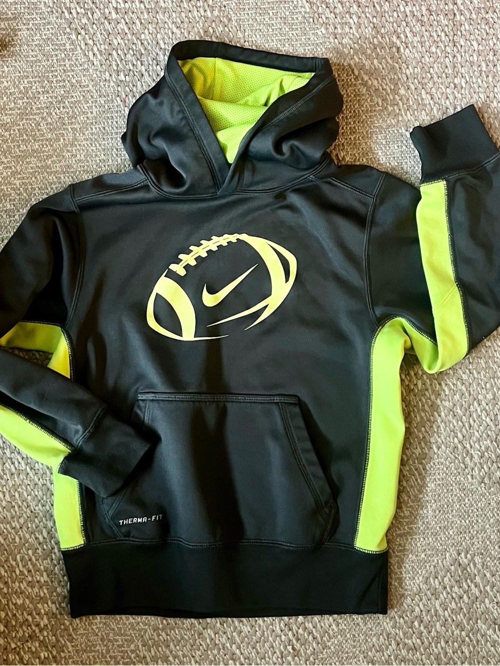 Nike Therma-fit boys Small football athletic hoodie